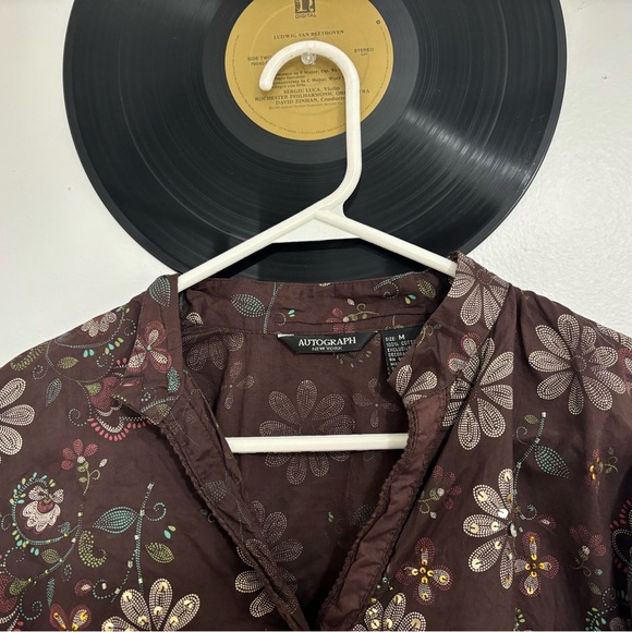 Button up - Picture 3 of 5